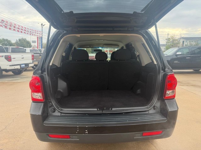 Mazda Tribute Vehicle Full-screen Gallery Image 11