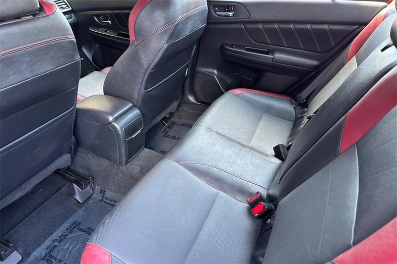 Subaru WRX STI Vehicle Full-screen Gallery Image 12