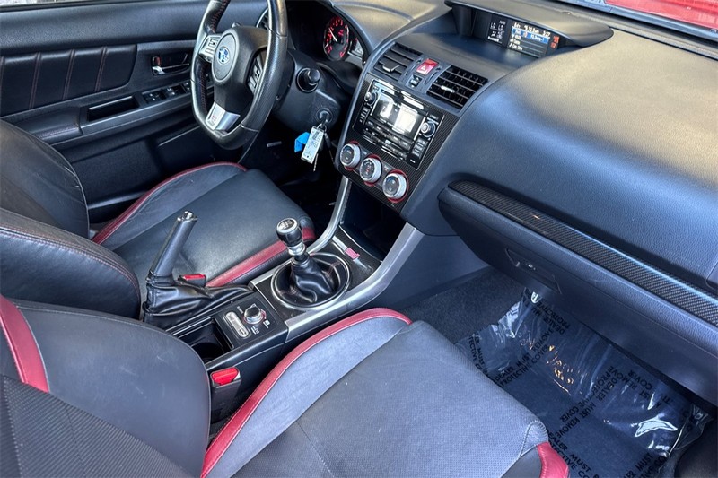 Subaru WRX STI Vehicle Full-screen Gallery Image 15