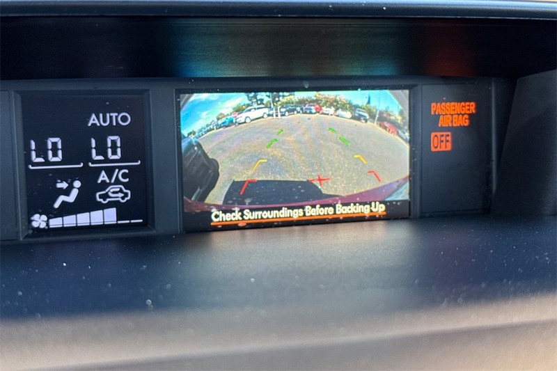 Subaru WRX STI Vehicle Full-screen Gallery Image 18