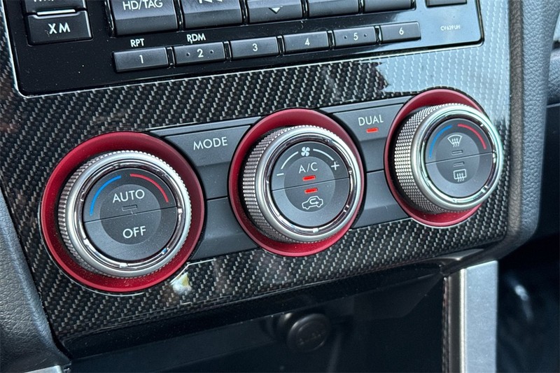 Subaru WRX STI Vehicle Full-screen Gallery Image 19