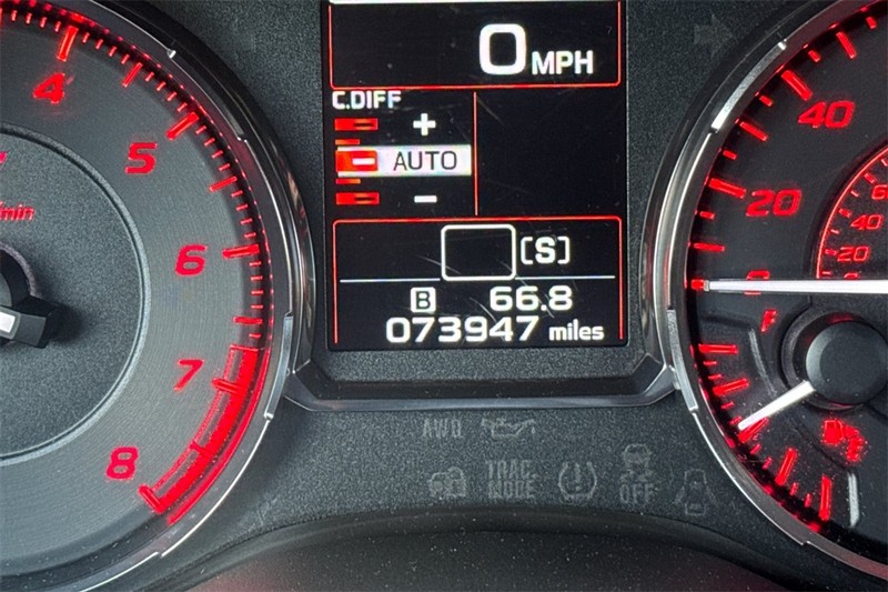 Subaru WRX STI Vehicle Full-screen Gallery Image 23