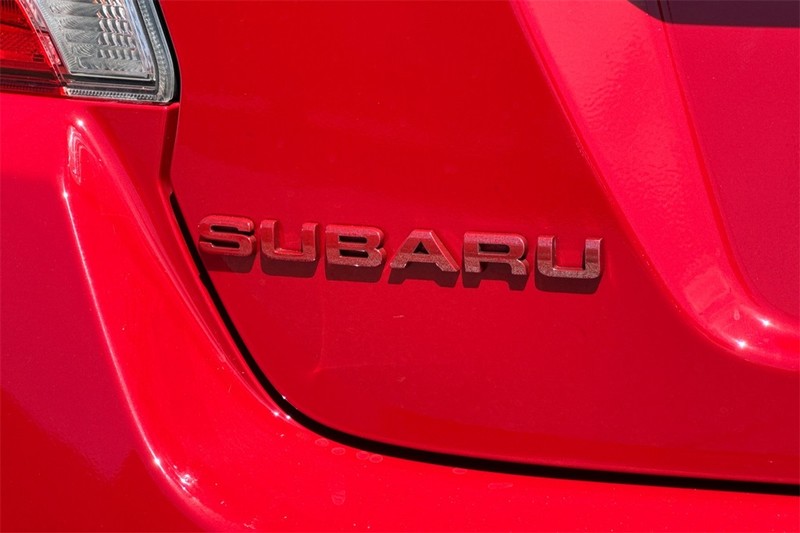 Subaru WRX STI Vehicle Full-screen Gallery Image 25