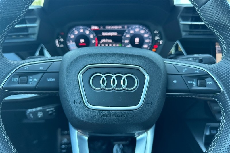 Audi S3 Sedan Vehicle Full-screen Gallery Image 22