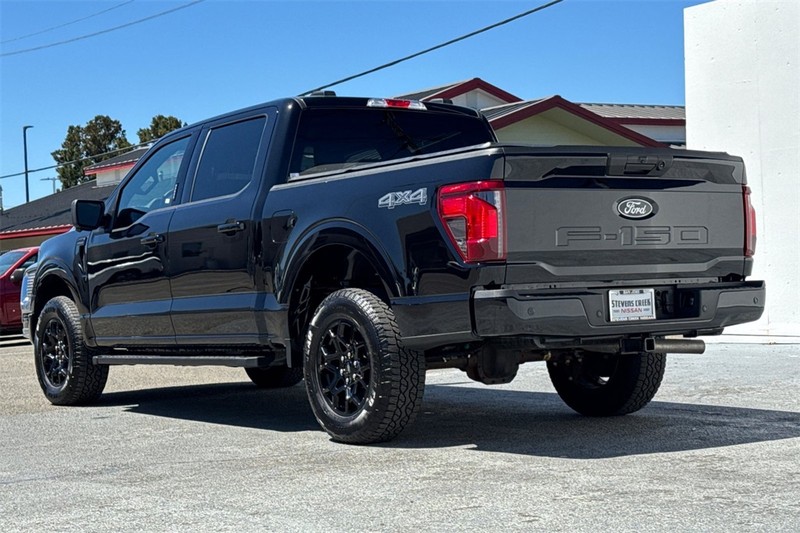 Ford F-150 Vehicle Full-screen Gallery Image 06