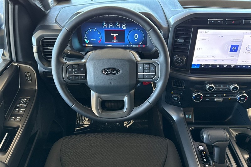 Ford F-150 Vehicle Full-screen Gallery Image 14