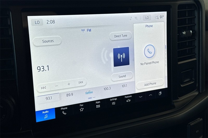 Ford F-150 Vehicle Full-screen Gallery Image 17