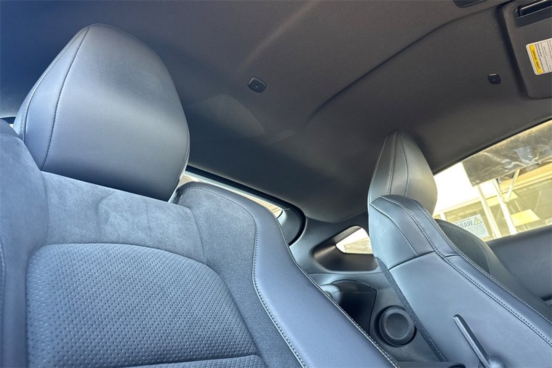 Nissan Z Vehicle Full-screen Gallery Image 14