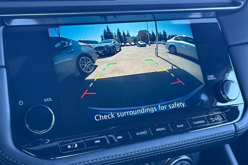 Nissan Z Vehicle Full-screen Gallery Image 17