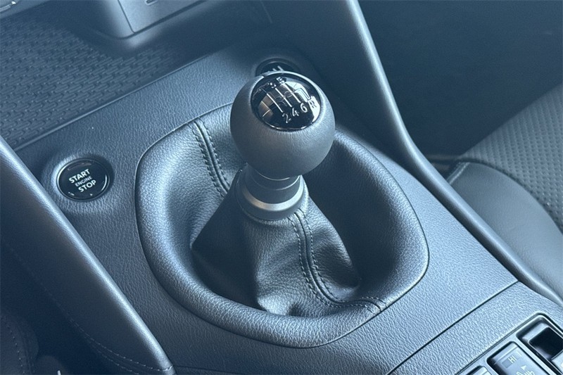 Nissan Z Vehicle Full-screen Gallery Image 19