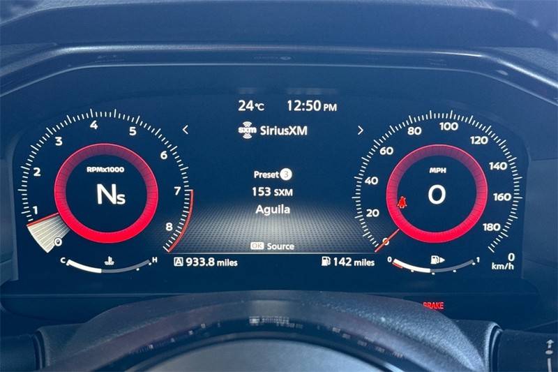 Nissan Z Vehicle Full-screen Gallery Image 22