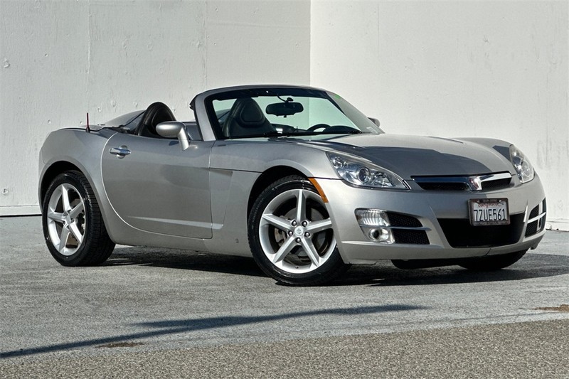 Saturn Sky Vehicle Full-screen Gallery Image 02