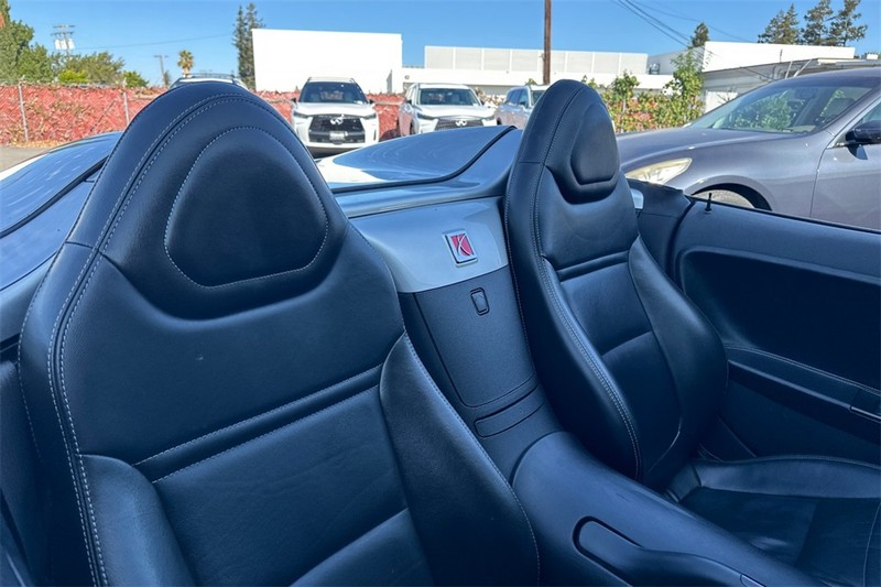 Saturn Sky Vehicle Full-screen Gallery Image 16