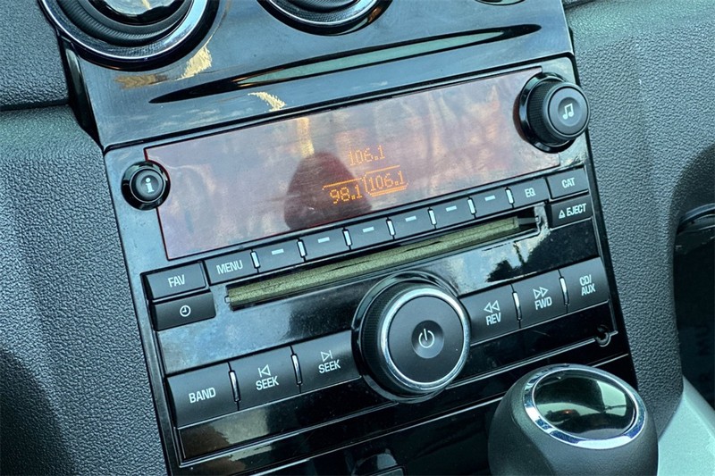 Saturn Sky Vehicle Full-screen Gallery Image 17