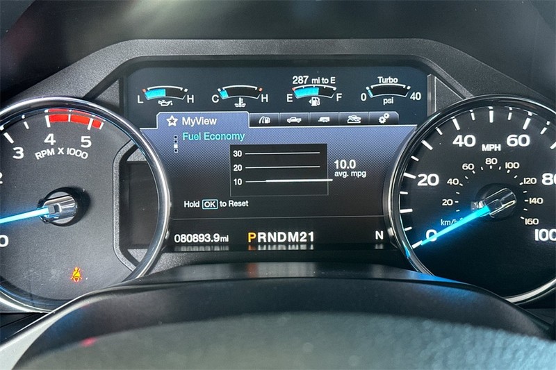 Ford Super Duty F-350 DRW Vehicle Full-screen Gallery Image 24