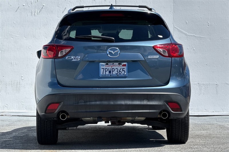 Mazda CX-5 Vehicle Full-screen Gallery Image 05