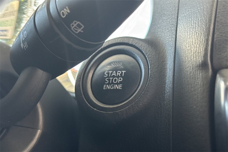 Mazda CX-5 Vehicle Full-screen Gallery Image 21