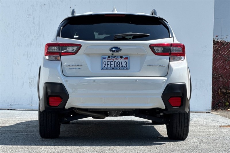 Subaru Crosstrek Vehicle Full-screen Gallery Image 05