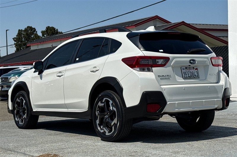 Subaru Crosstrek Vehicle Full-screen Gallery Image 06