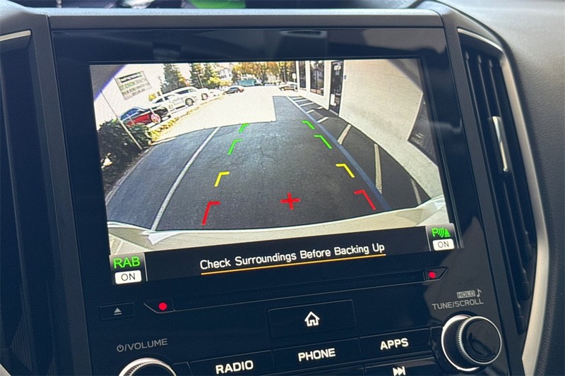 Subaru Crosstrek Vehicle Full-screen Gallery Image 18