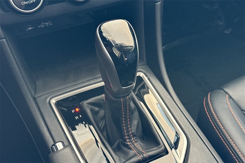 Subaru Crosstrek Vehicle Full-screen Gallery Image 20