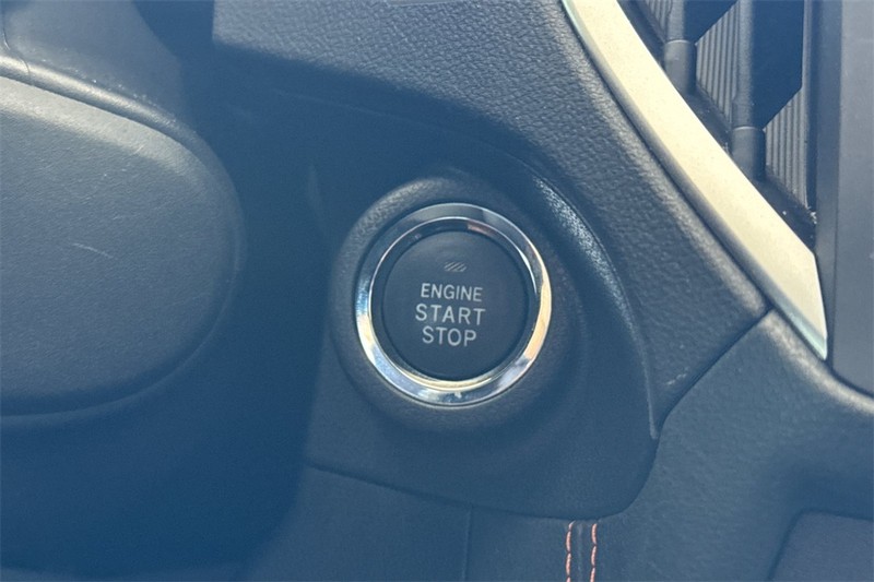 Subaru Crosstrek Vehicle Full-screen Gallery Image 21