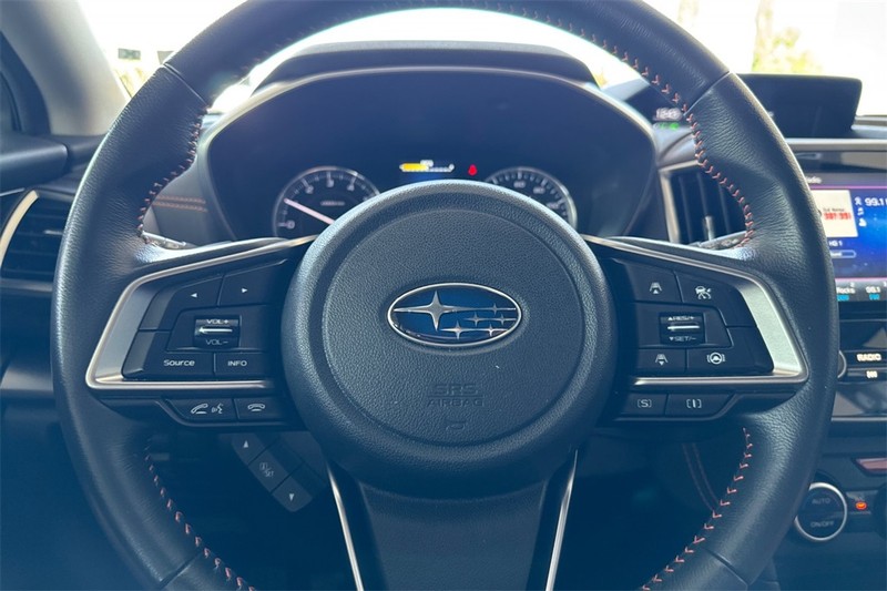 Subaru Crosstrek Vehicle Full-screen Gallery Image 22