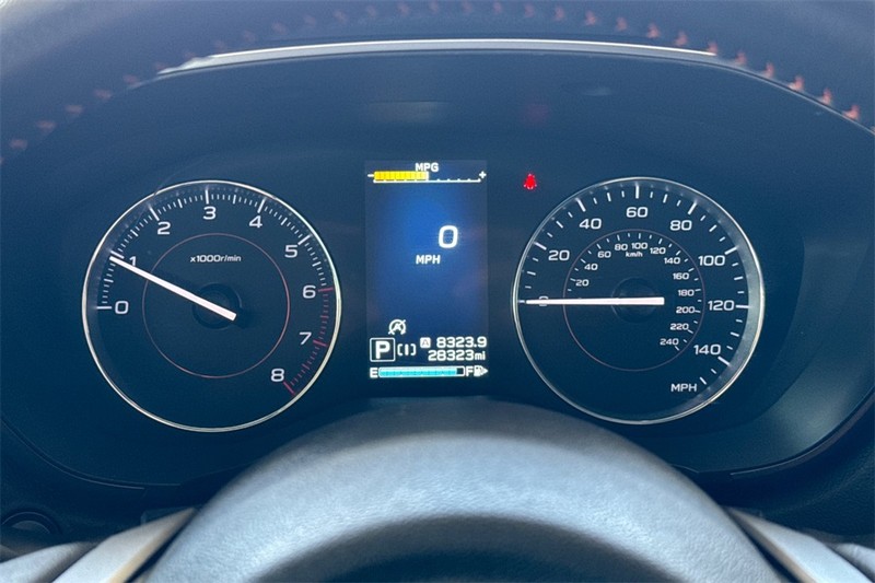 Subaru Crosstrek Vehicle Full-screen Gallery Image 23