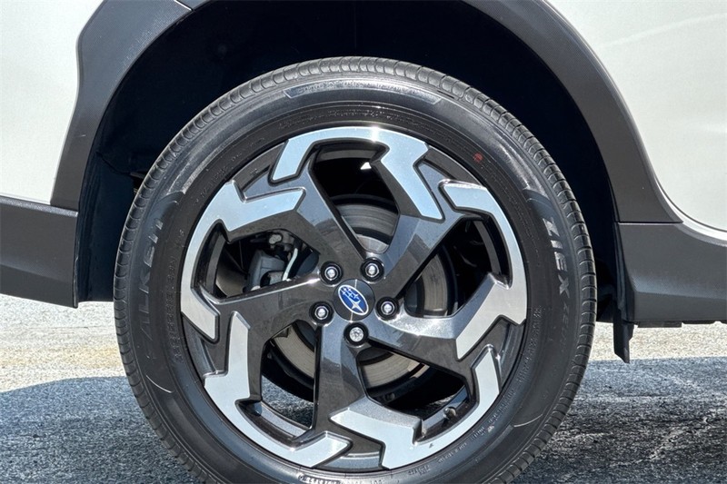 Subaru Crosstrek Vehicle Full-screen Gallery Image 25