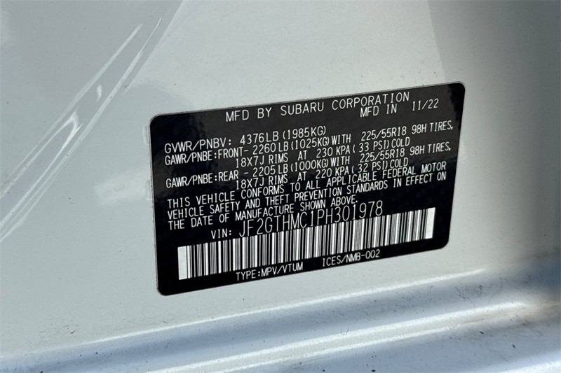 Subaru Crosstrek Vehicle Full-screen Gallery Image 27