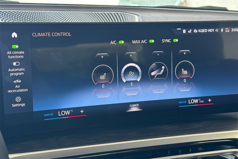 BMW 3 Series Vehicle Full-screen Gallery Image 20