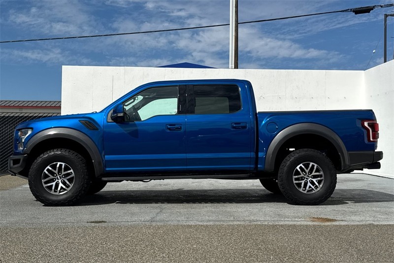 Ford F-150 Vehicle Full-screen Gallery Image 07