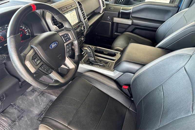 Ford F-150 Vehicle Full-screen Gallery Image 10