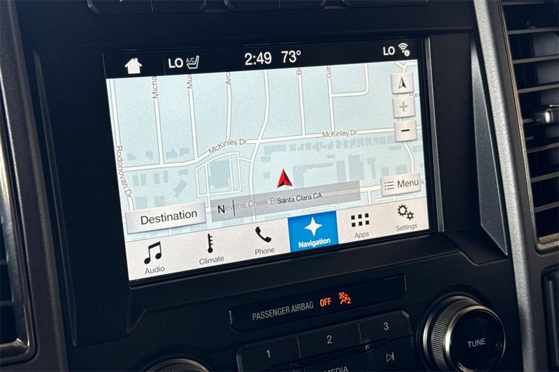 Ford F-150 Vehicle Full-screen Gallery Image 18