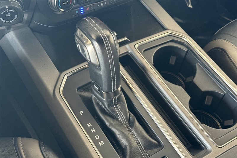 Ford F-150 Vehicle Full-screen Gallery Image 21