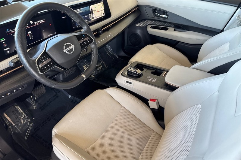 Nissan ARIYA Vehicle Full-screen Gallery Image 10