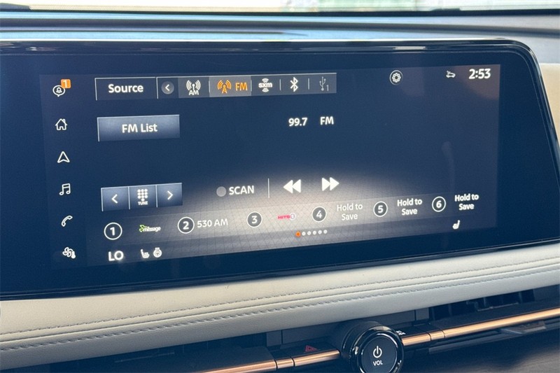 Nissan ARIYA Vehicle Full-screen Gallery Image 17