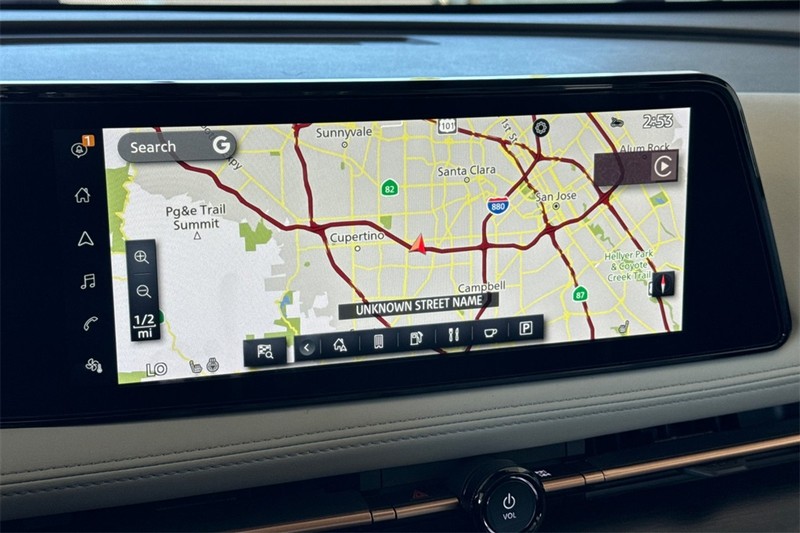 Nissan ARIYA Vehicle Full-screen Gallery Image 18