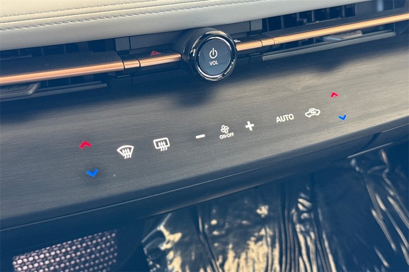 Nissan ARIYA Vehicle Full-screen Gallery Image 20