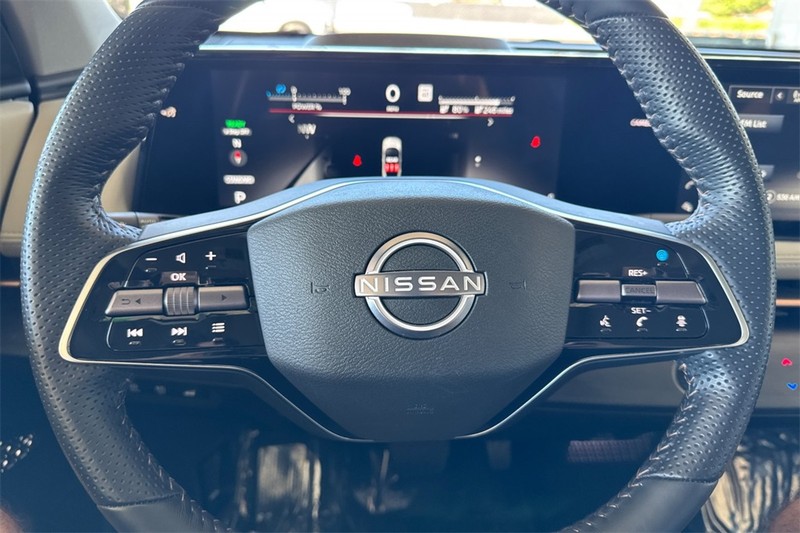 Nissan ARIYA Vehicle Full-screen Gallery Image 23