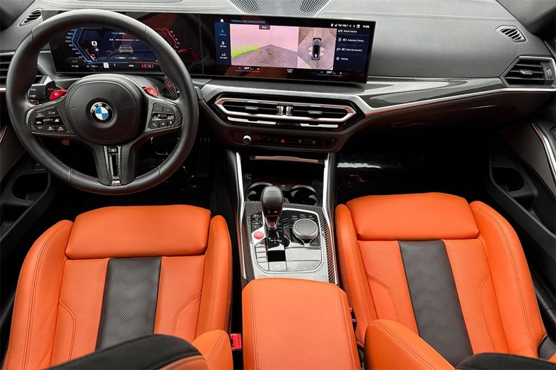 BMW M3 Vehicle Full-screen Gallery Image 13