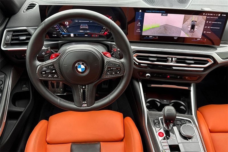 BMW M3 Vehicle Full-screen Gallery Image 14