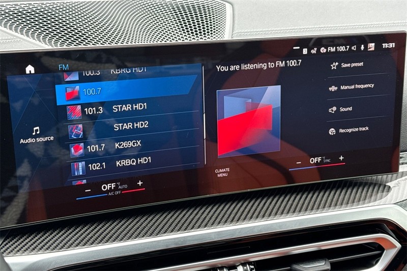 BMW M3 Vehicle Full-screen Gallery Image 17