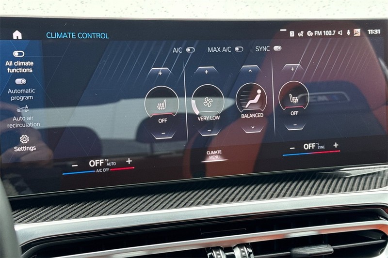 BMW M3 Vehicle Full-screen Gallery Image 20