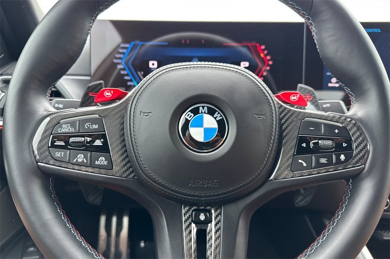 BMW M3 Vehicle Full-screen Gallery Image 23