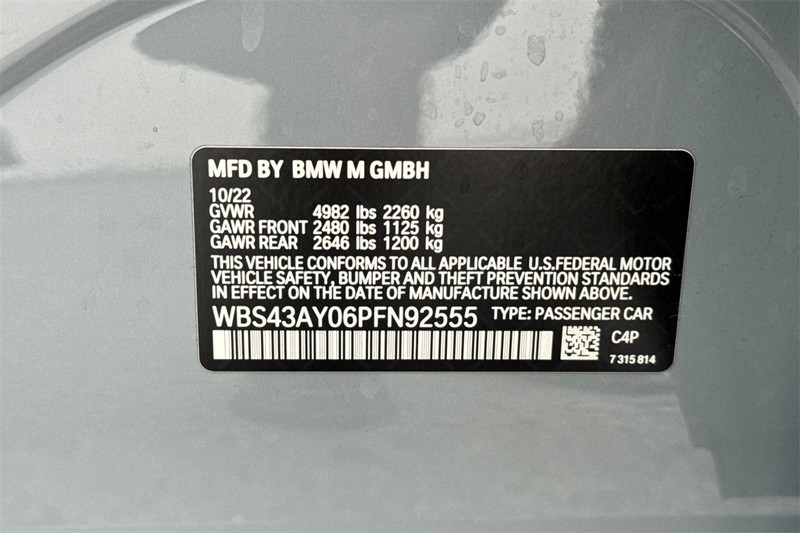 BMW M3 Vehicle Full-screen Gallery Image 28