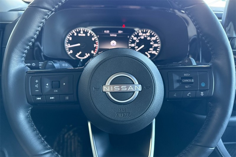 Nissan Pathfinder Vehicle Full-screen Gallery Image 23