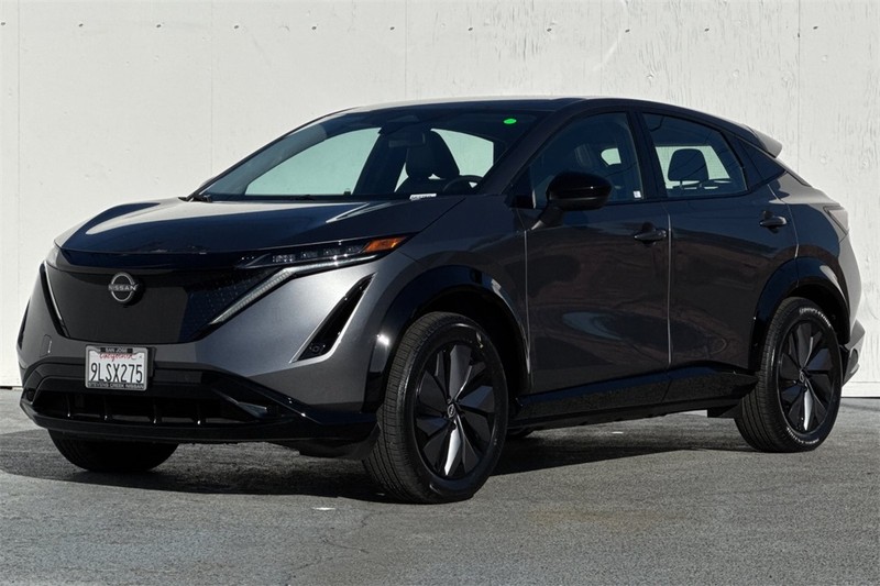 Nissan ARIYA Vehicle Full-screen Gallery Image 08