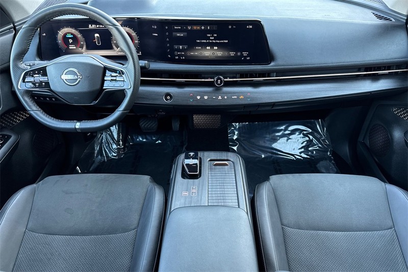 Nissan ARIYA Vehicle Full-screen Gallery Image 13