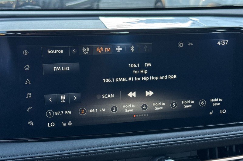 Nissan ARIYA Vehicle Full-screen Gallery Image 17